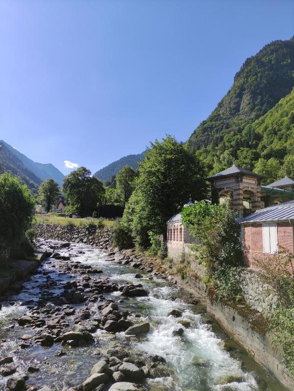 Ceriflor-Le Vignemale Appartement Cauterets Buitenkant foto